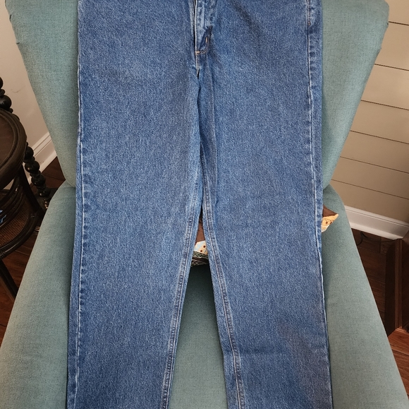 2 pr. Carhartt  36 x 36 Men's Jeans.  Relaxed Fit. 100% Cotton. Tall fit. - Picture 7 of 13